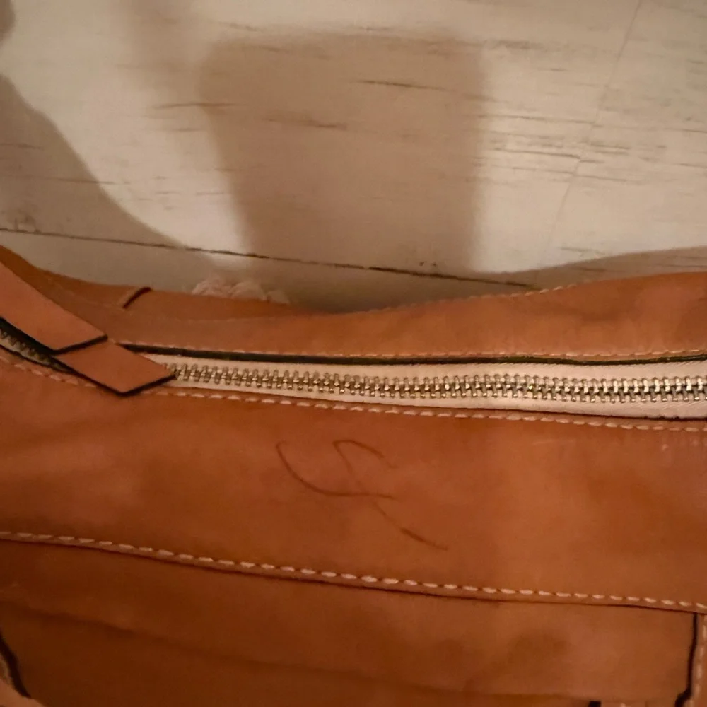 Fossil leather Brown With Flower Applique Hobo Purse Vintage Condition - Picture 3 of 8